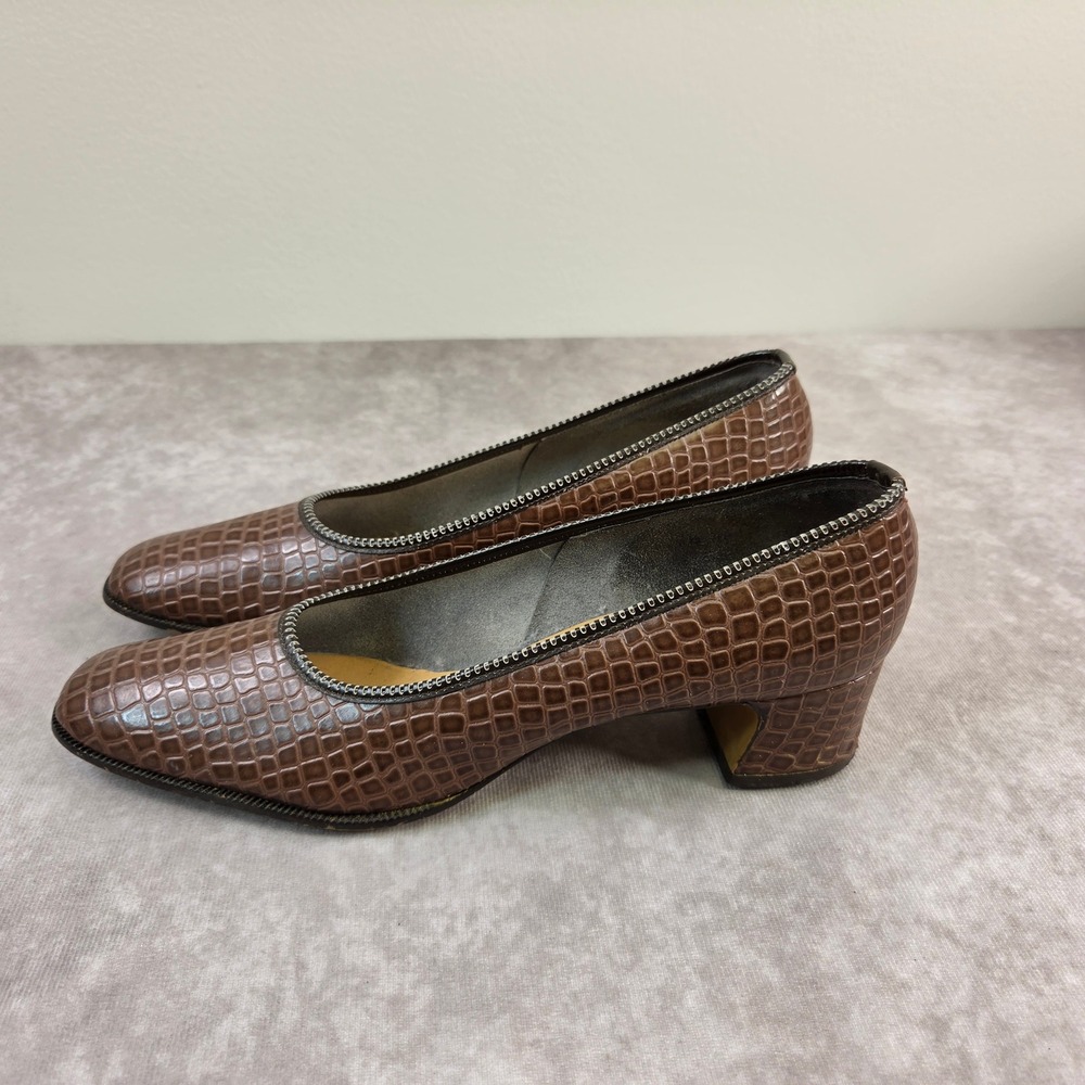 DeLiso Vintage Brown Croc Embossed Zipper Trim Block Heel Pumps W-8.5N
